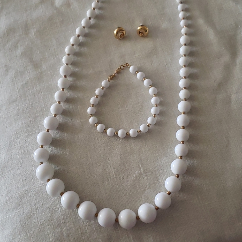 White/gold bead necklace,Monet Bracelet,Earrings